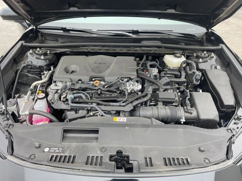 Used 2025 Toyota Camry LE image 31