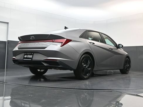 Certified 2023 Hyundai Elantra SEL FWD image 23