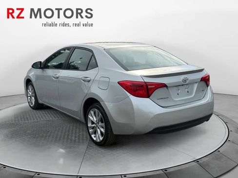 Used 2019 Toyota Corolla SE w/ Carpet Mat Package (TMS) FWD image 3