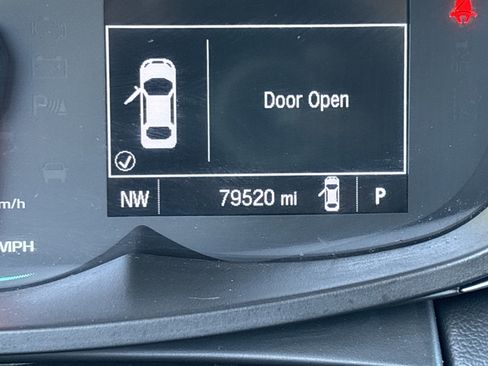 Used 2019 Chevrolet Trax LS image 29