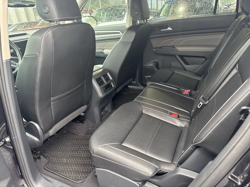Used 2023 Volkswagen Atlas SE FWD image 6