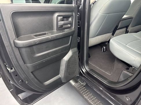 Used 2017 RAM 1500 ST w/ SXT Appearance Group AWD/4WD image 39
