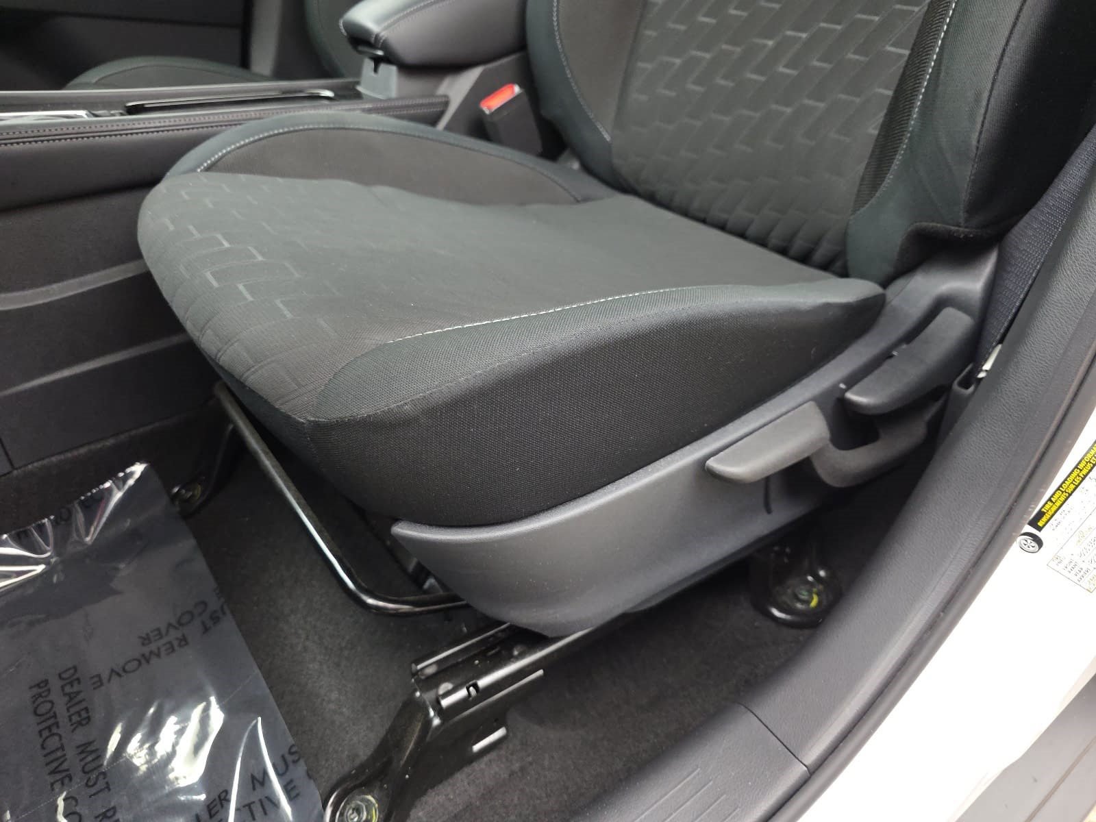 Used 2024 Nissan Kicks SV FWD image 25