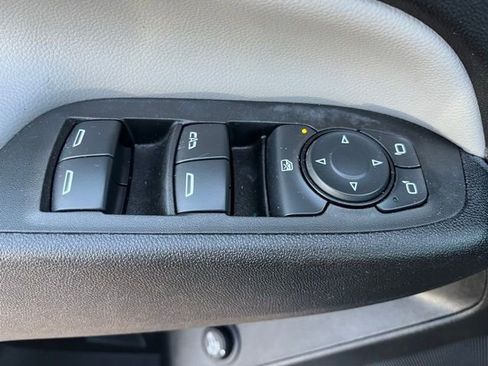 Used 2024 Chevrolet Equinox LT image 21