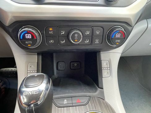 Used 2019 GMC Acadia SLT image 14