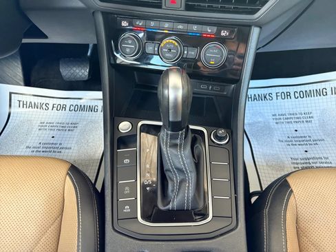 Used 2021 Volkswagen Jetta SEL Premium FWD image 27