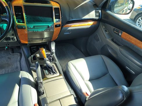 Used 2003 Lexus GX 470 image 12