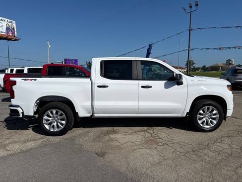 Used 2025 Chevrolet Silverado 1500 Custom AWD/4WD image 9