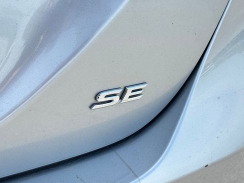 Used 2023 Toyota Camry SE w/ Cold Weather Package image 3