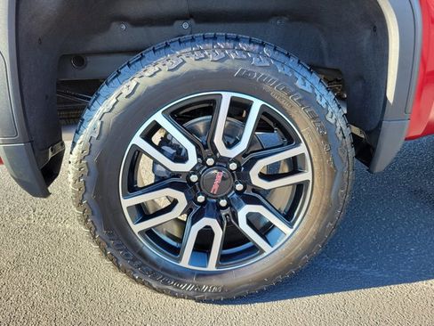 Used 2024 GMC Sierra 1500 AT4 w/ Technology Package image 9