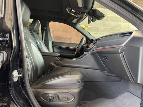 Used 2022 Jeep Grand Cherokee Overland RWD image 22