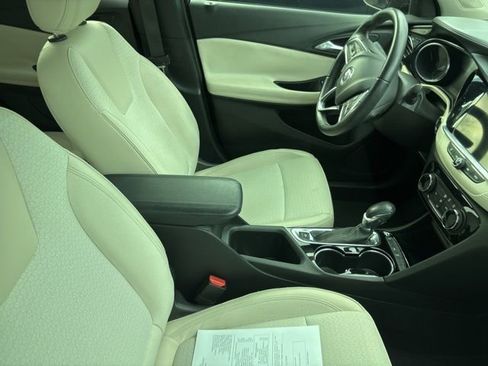 Certified 2021 Buick Encore GX Preferred image 4