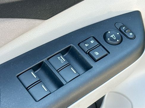 Used 2013 Honda CR-V EX image 8