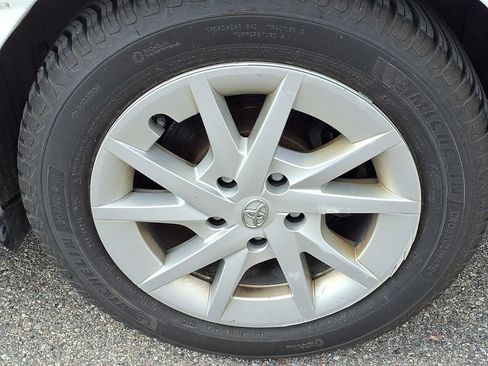 Used 2014 Toyota Prius V Three FWD image 7