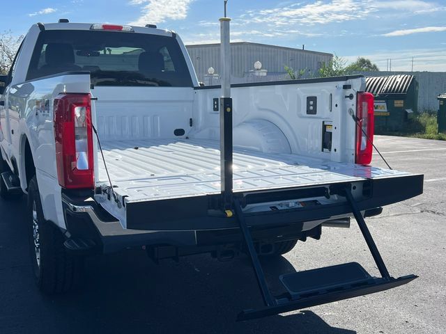 New 2026 Ford F250 XLT w/ FX4 Off-Road Package AWD/4WD image 7