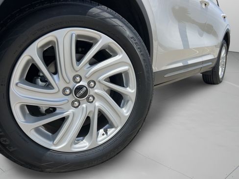 Certified 2023 Lincoln Corsair AWD image 33