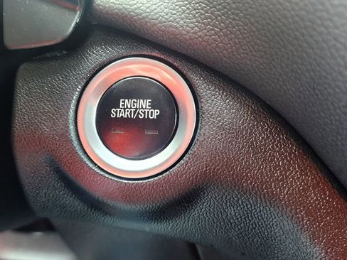 Used 2024 Chevrolet Equinox LT FWD image 33