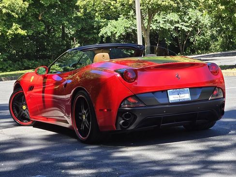 Used 2009 Ferrari California RWD image 50
