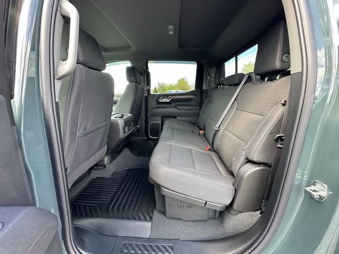 Used 2025 Chevrolet Silverado 1500 LT w/ Max Trailering Package AWD/4WD image 6