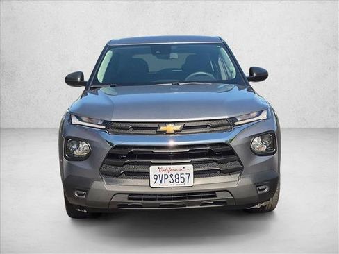 Used 2022 Chevrolet TrailBlazer LS FWD image 2