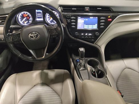 Used 2018 Toyota Camry SE w/ Convenience Package image 22