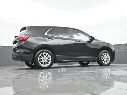 Used 2024 Chevrolet Equinox LT AWD/4WD image 45