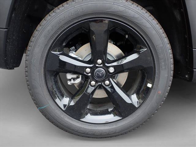 New 2027 Jeep Grand Cherokee Limited w/ Limited Altitude Package AWD/4WD image 6