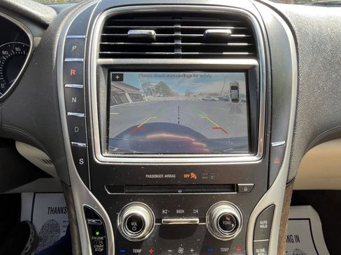 Used 2017 Lincoln MKX Select w/ Select Plus Package image 8