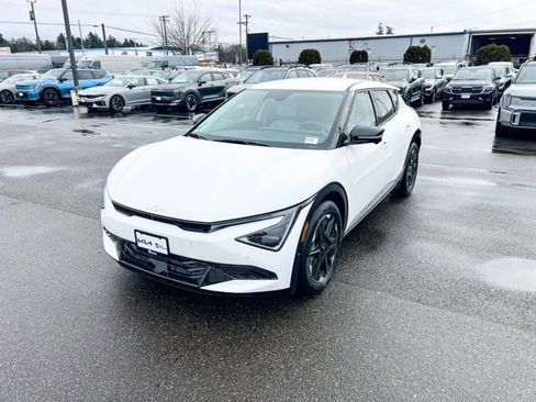 New 2025 Kia EV6 Wind AWD/4WD image 4