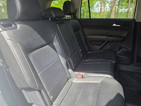 Used 2021 Volkswagen Atlas SE FWD image 24
