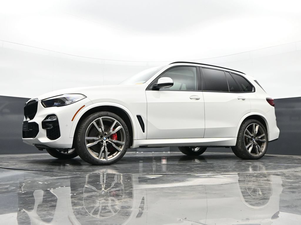 Used 2021 BMW X5 M50i AWD/4WD image 47