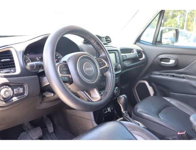 Used 2017 Jeep Renegade Limited FWD image 27