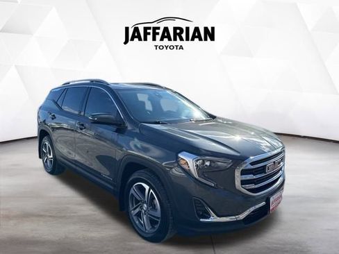 Used 2021 GMC Terrain SLT image 1