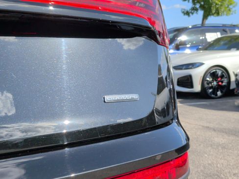 Used 2023 Audi Q5 2.0T Premium Plus w/ Premium Plus Package AWD/4WD image 11