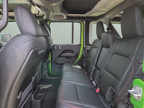 New 2026 Jeep Wrangler Unlimited Rubicon AWD/4WD image 10
