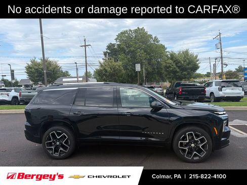 Used 2026 Chevrolet Traverse High Country w/ LPO, Floor Liner Package AWD/4WD image 2