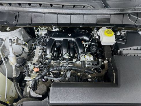 Used 2024 Nissan Pathfinder SV image 33