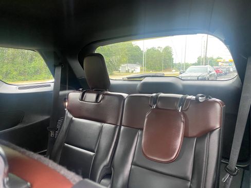 Used 2021 Ford Explorer Platinum w/ Equipment Group 601A image 7