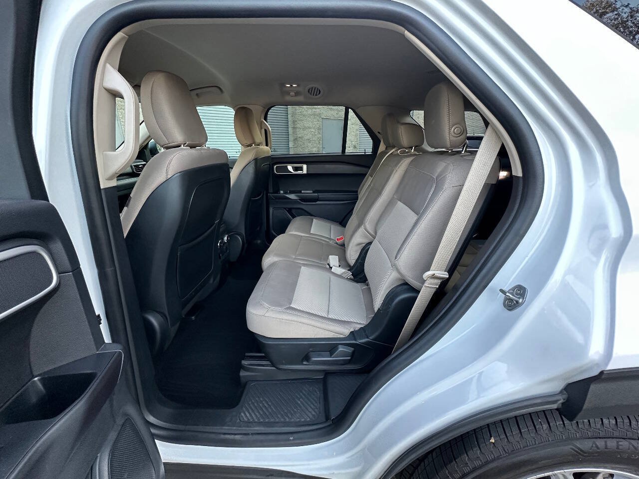 Used 2020 Ford Explorer 2WD image 29