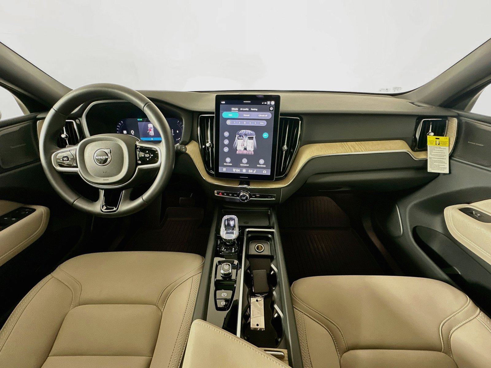 Certified 2026 Volvo XC60 B5 Plus w/ Protection Package Premier AWD/4WD image 14