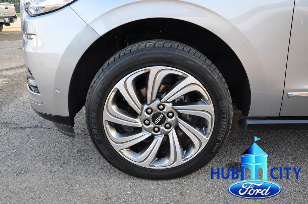 Used 2023 Lincoln Navigator Reserve RWD image 9