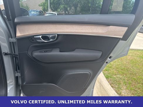 Certified 2025 Volvo XC90 B6 Plus image 15