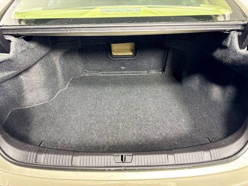 Used 2013 Toyota Avalon Limited image 31