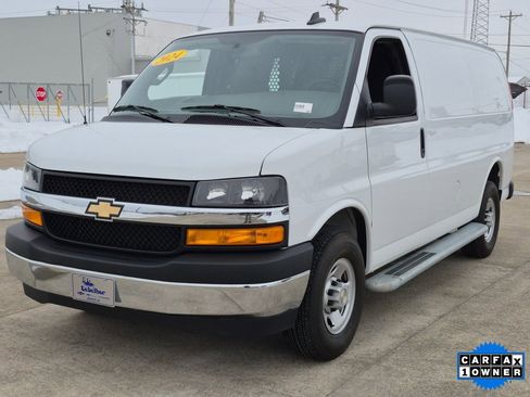 Used 2024 Chevrolet Express 2500 Work Van w/ Driver Convenience Package image 3