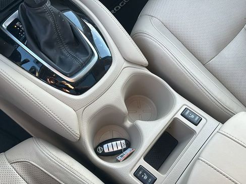 Used 2018 Nissan Rogue SL w/ Premium Package image 21