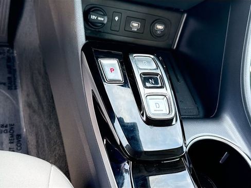 Used 2023 Hyundai Sonata SEL w/ Convenience Package FWD image 17