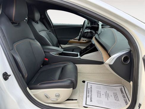 Used 2024 Lucid Air Pure image 18