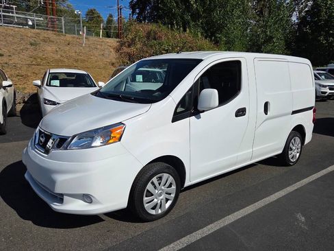 Used 2018 Nissan NV200 SV FWD image 3