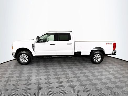 Used 2024 Ford F350 XLT w/ FX4 Off-Road Package AWD/4WD image 4