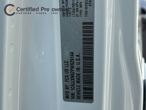 Used 2023 Jeep Wrangler Unlimited image 30